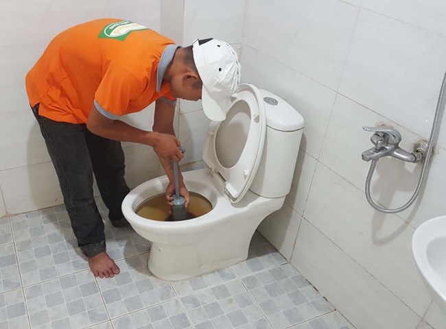 Thợ th&ocirc;ng bồn cầu quận 9 c&oacute; nhiều kinh nghiệm trong lĩnh vực