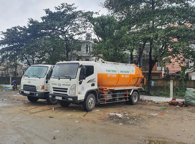 Gi&aacute; cho thu&ecirc; xe bồn vận chuyển b&ugrave;n vi sinh Vĩnh Long